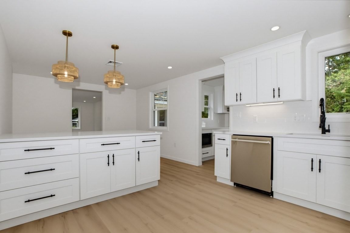 33 Cheryl Ln Holliston — Photo 2 of 32
