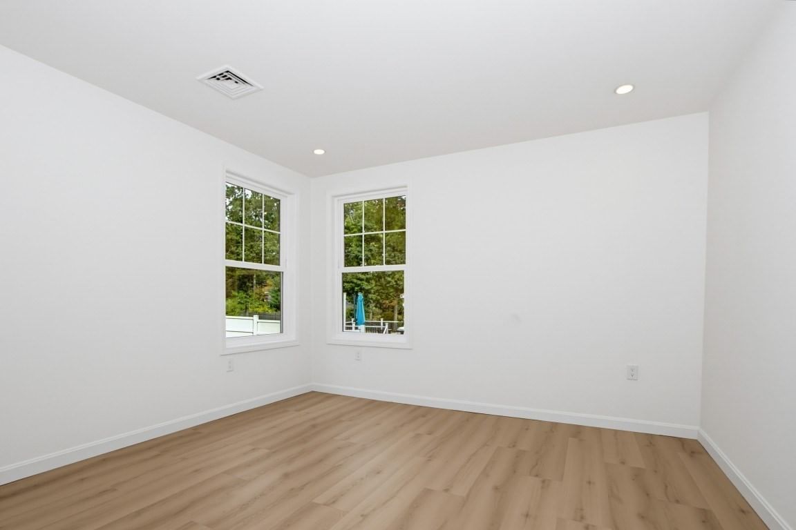 33 Cheryl Ln Holliston — Photo 23 of 32