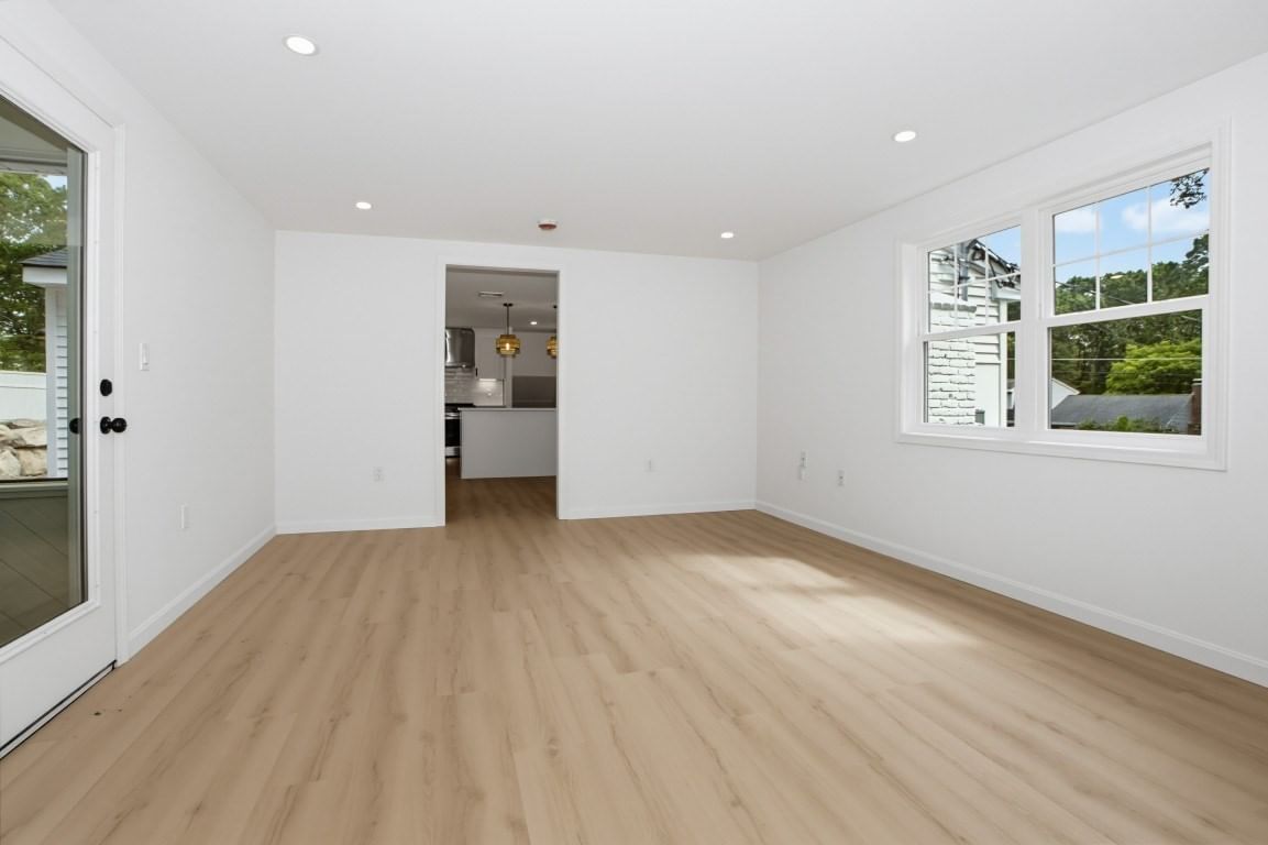 33 Cheryl Ln Holliston — Photo 25 of 32