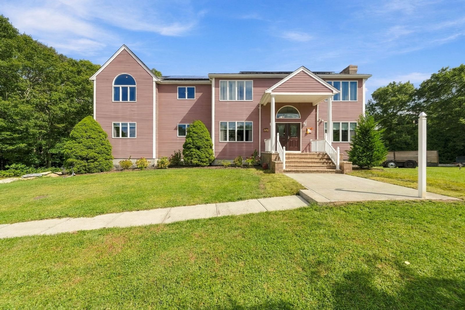 35 Striper Cir Dartmouth — Photo 2 of 39