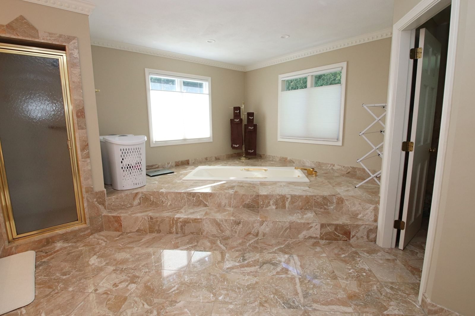 14 Arrowhead Drive Saugus — Photo 17 of 42