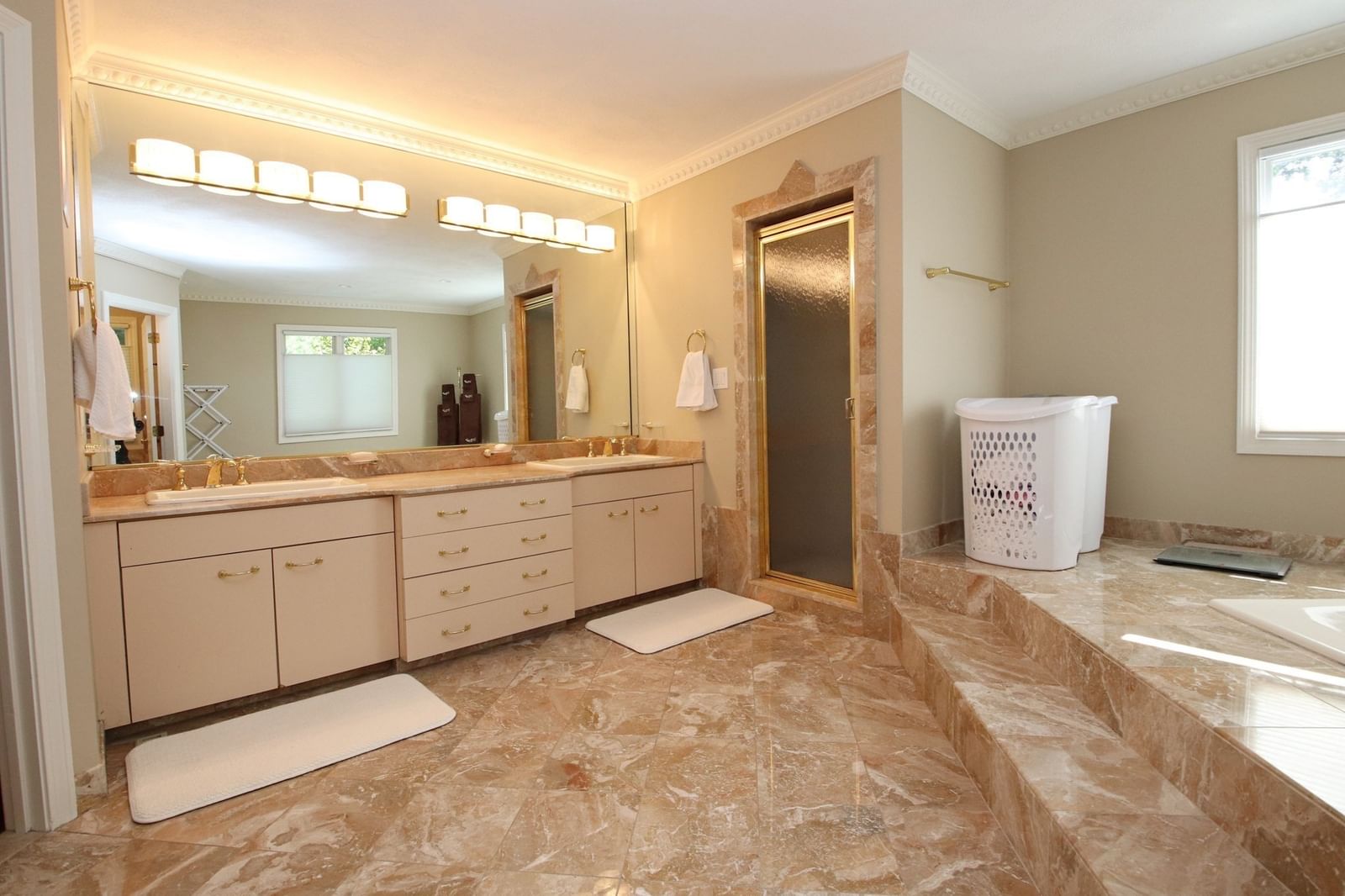 14 Arrowhead Drive Saugus — Photo 18 of 42