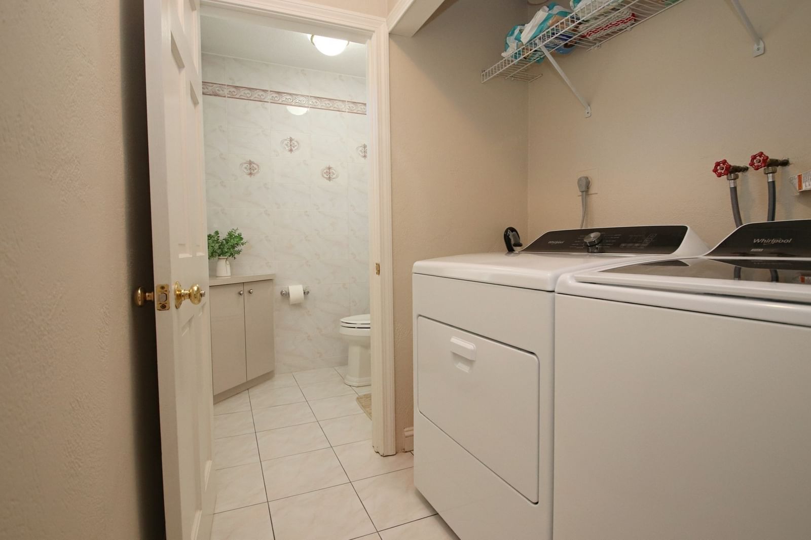 14 Arrowhead Drive Saugus — Photo 23 of 42