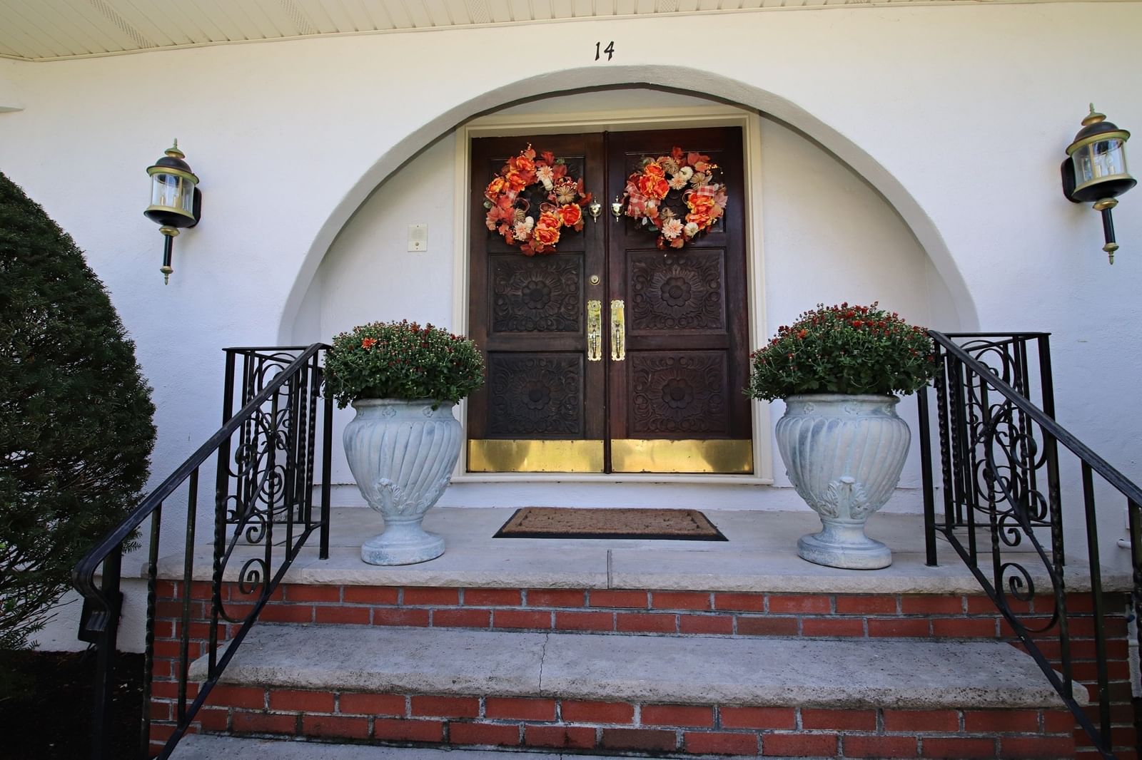 14 Arrowhead Drive Saugus — Photo 3 of 42