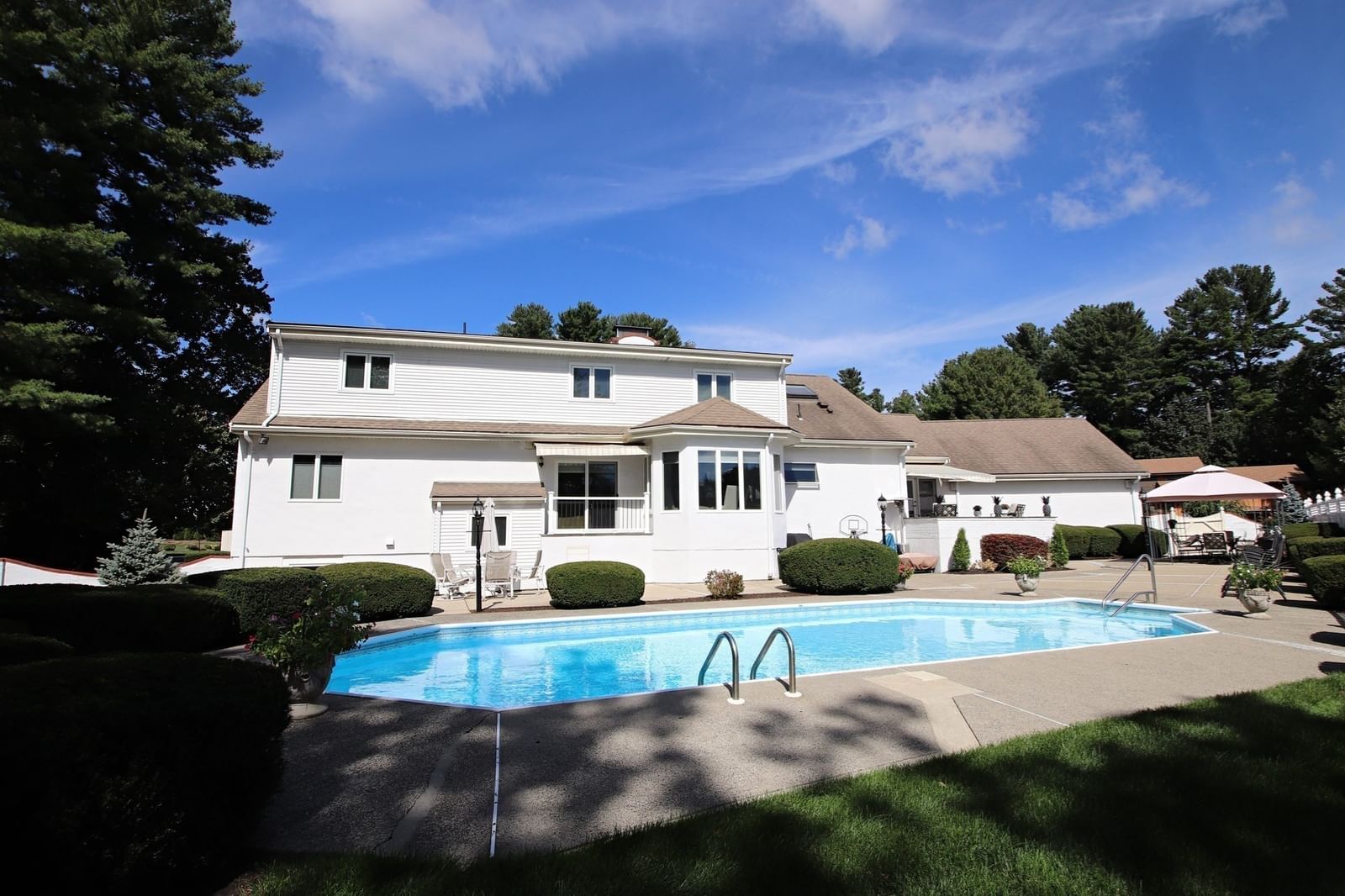 14 Arrowhead Drive Saugus — Photo 41 of 42