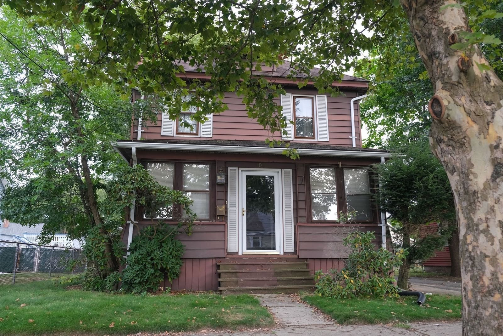 103 Farnsworth St Springfield — Photo 2 of 23