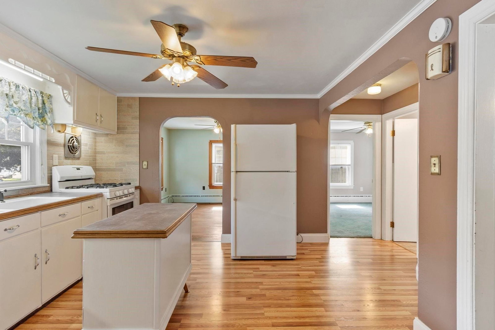 173 Tenth St Leominster — Photo 10 of 35