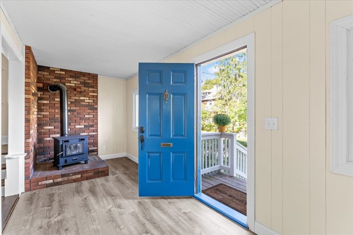 18 Fales Road Dedham — Photo 3 of 36