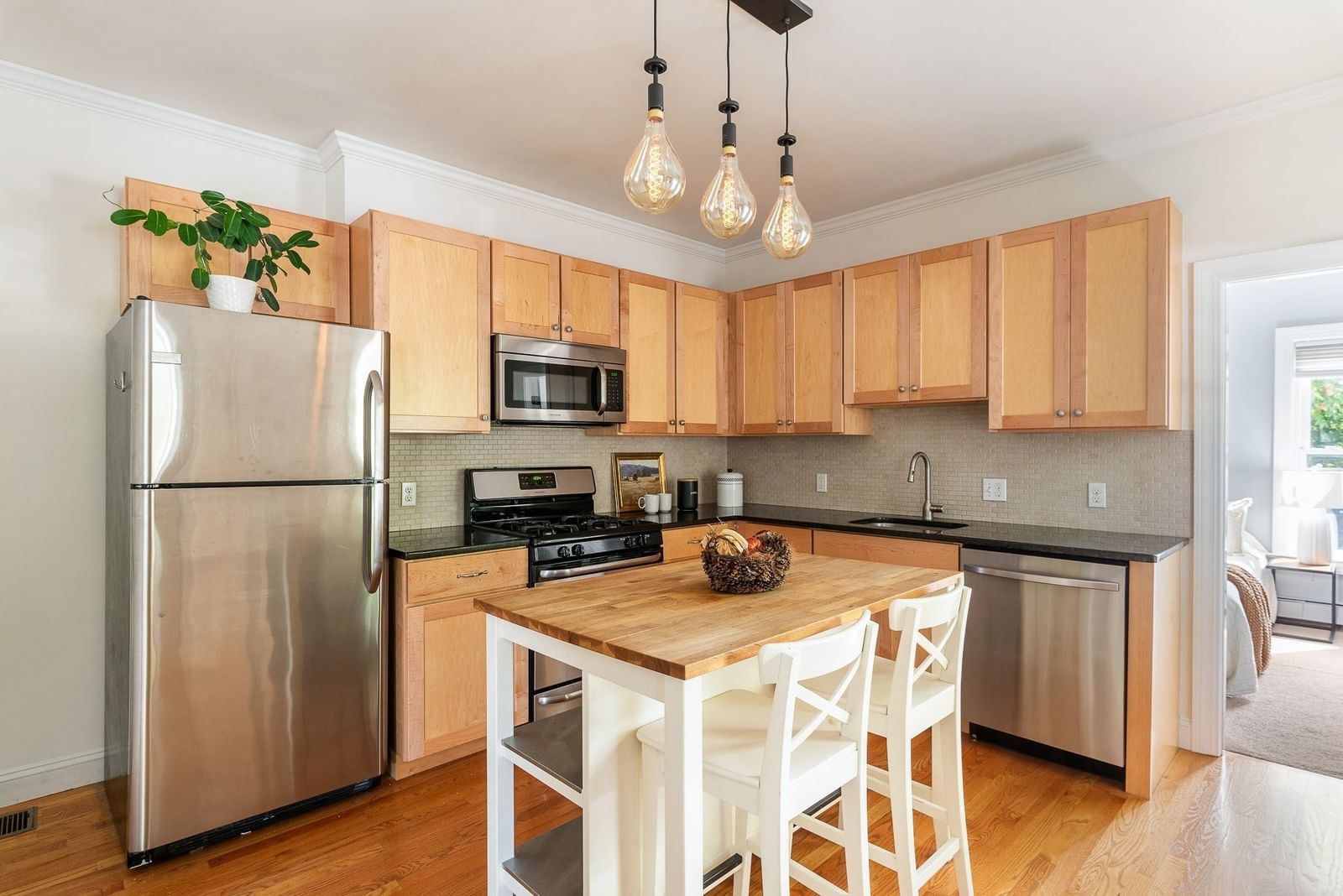 156 Adams St #2 Waltham — Photo 6 of 22