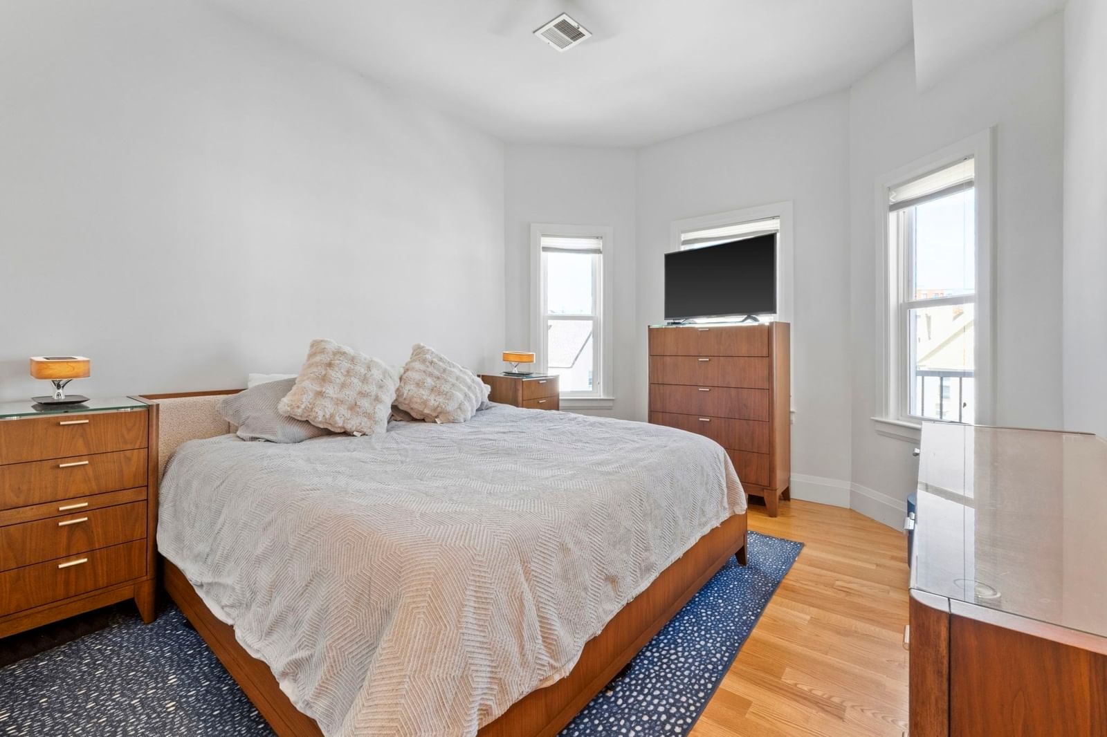 81 Homes Ave #3 Boston — Photo 22 of 37