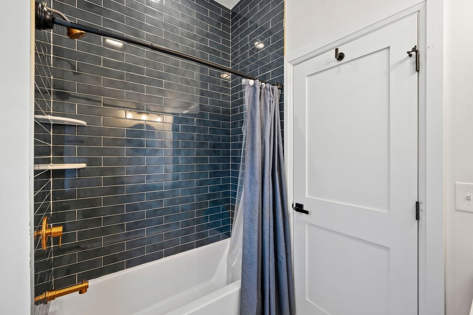 81 Homes Ave #3 Boston — Photo 28 of 37