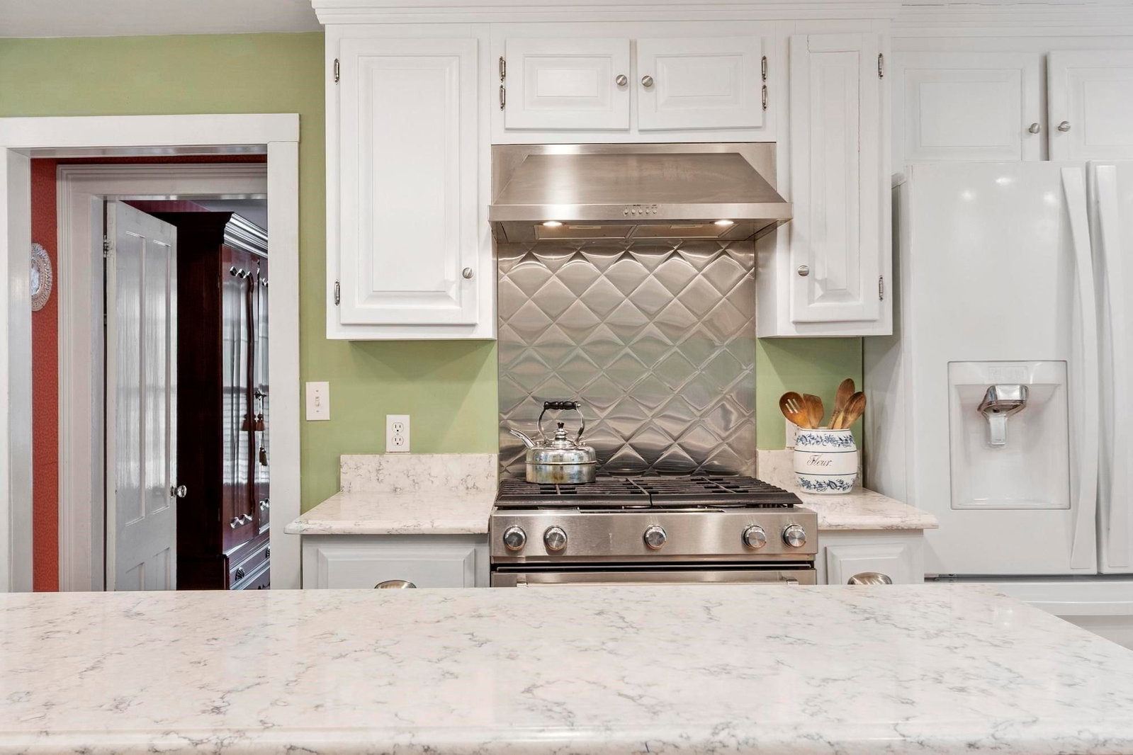 44 Andover St North Andover — Photo 6 of 42