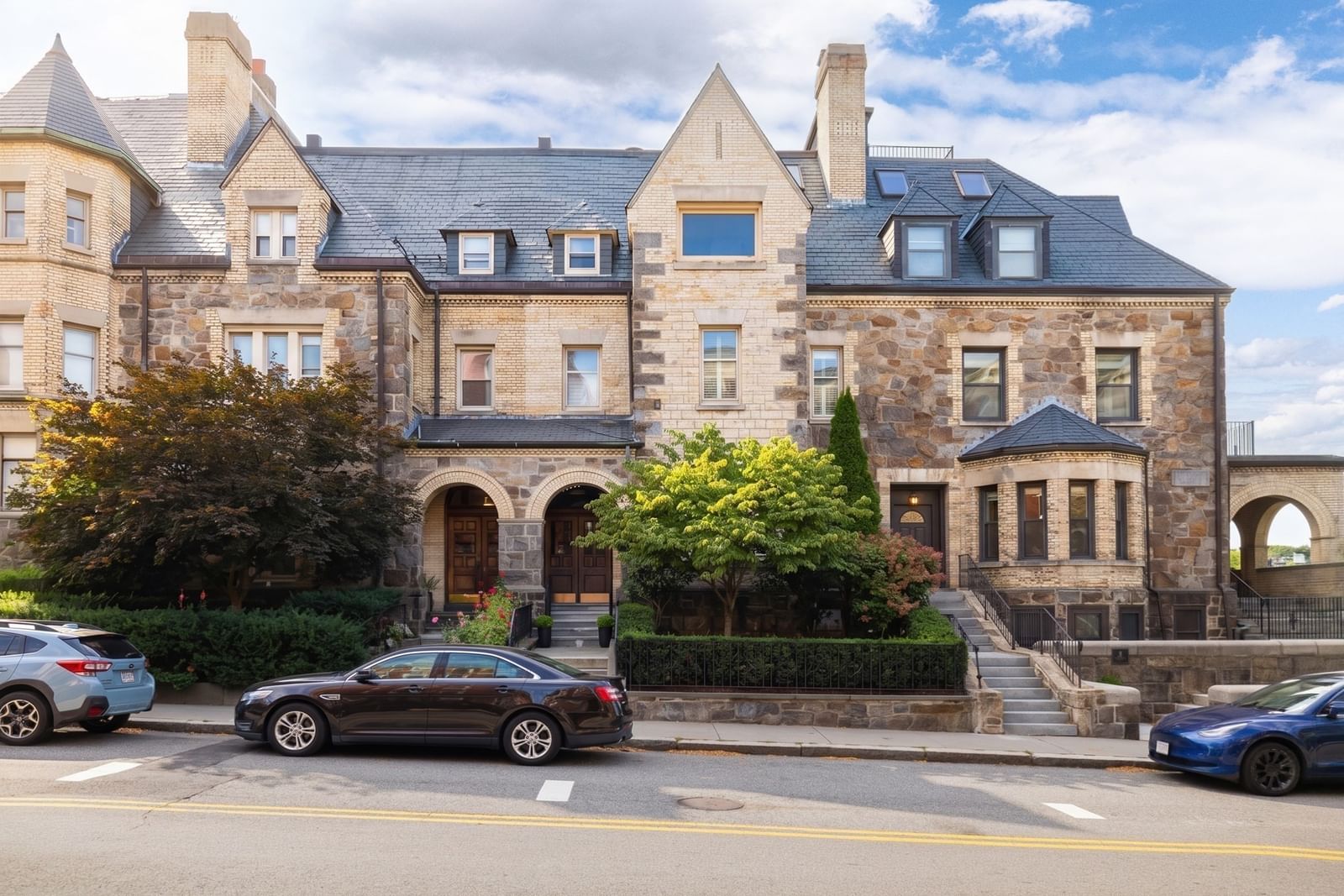 362 Tappan St Brookline — Photo 2 of 29