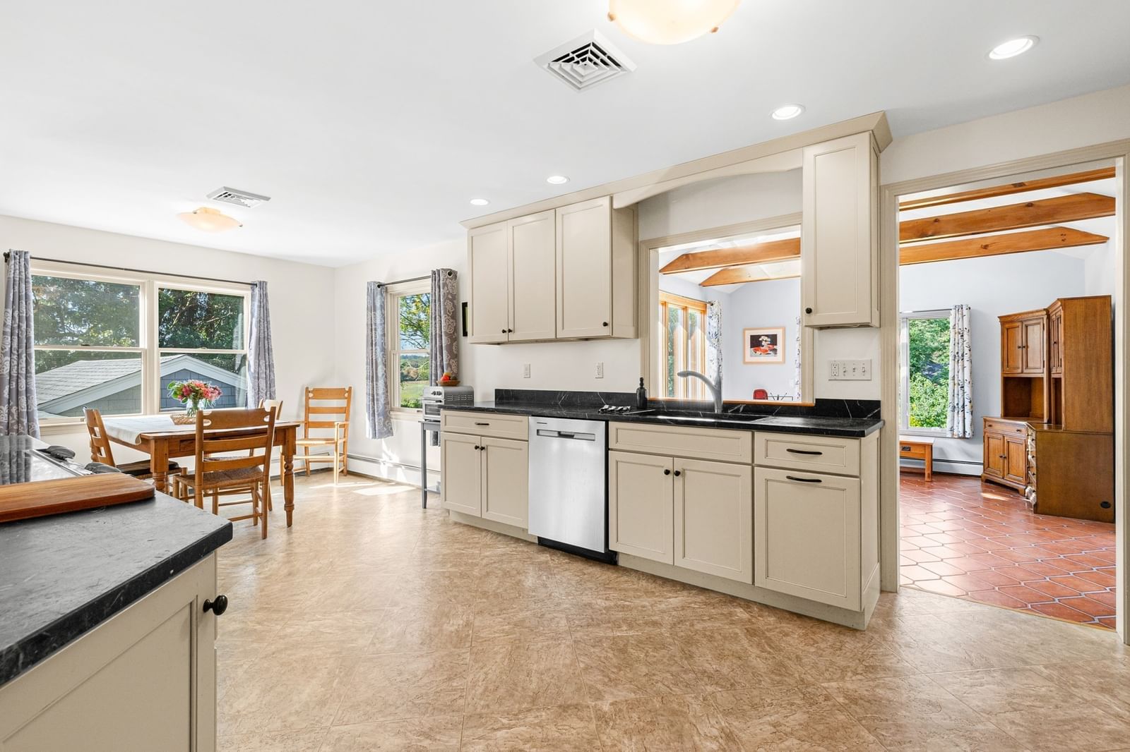 23 Georgetown Rd West Newbury — Photo 16 of 39