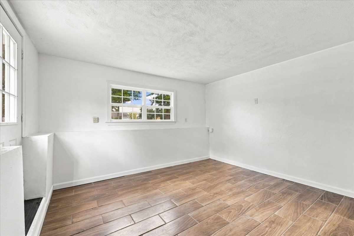 2040 Central St Stoughton — Photo 25 of 37