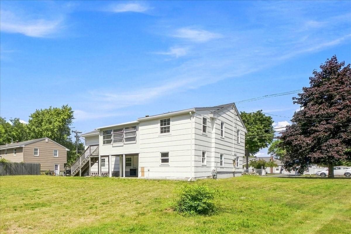 2040 Central St Stoughton — Photo 37 of 37