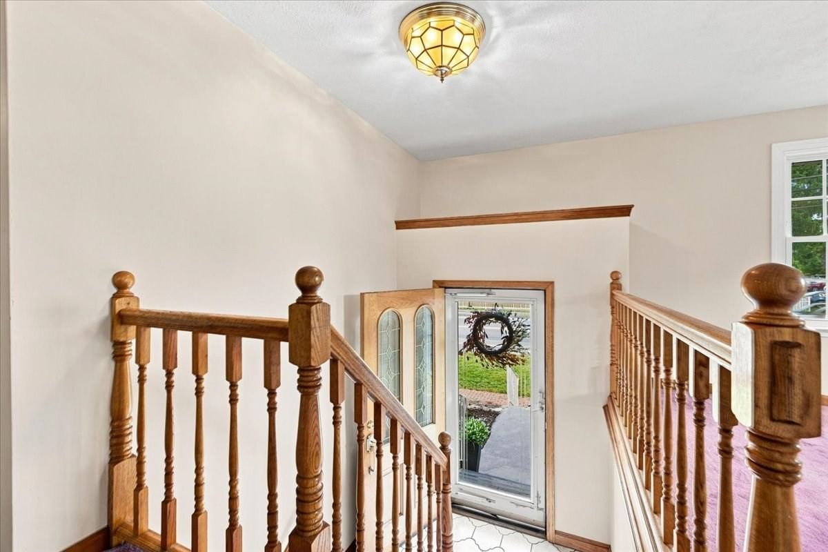 2040 Central St Stoughton — Photo 4 of 37