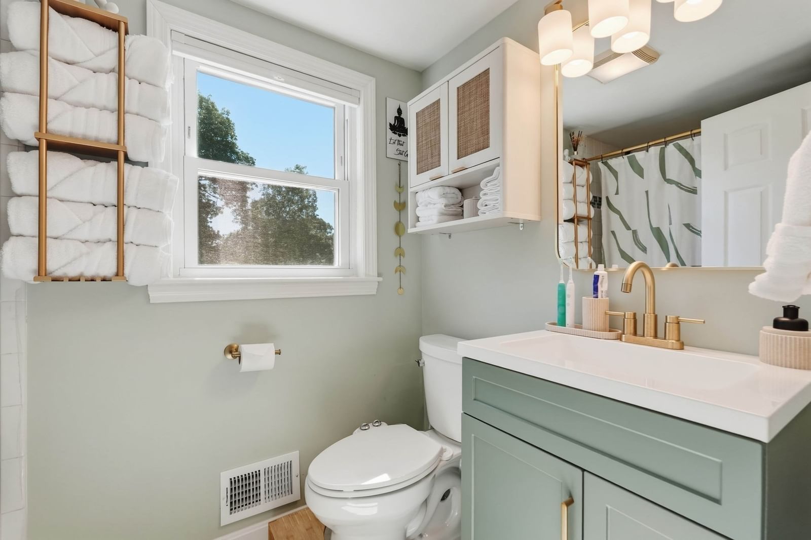 300 Parkland Ave Lynn — Photo 18 of 37