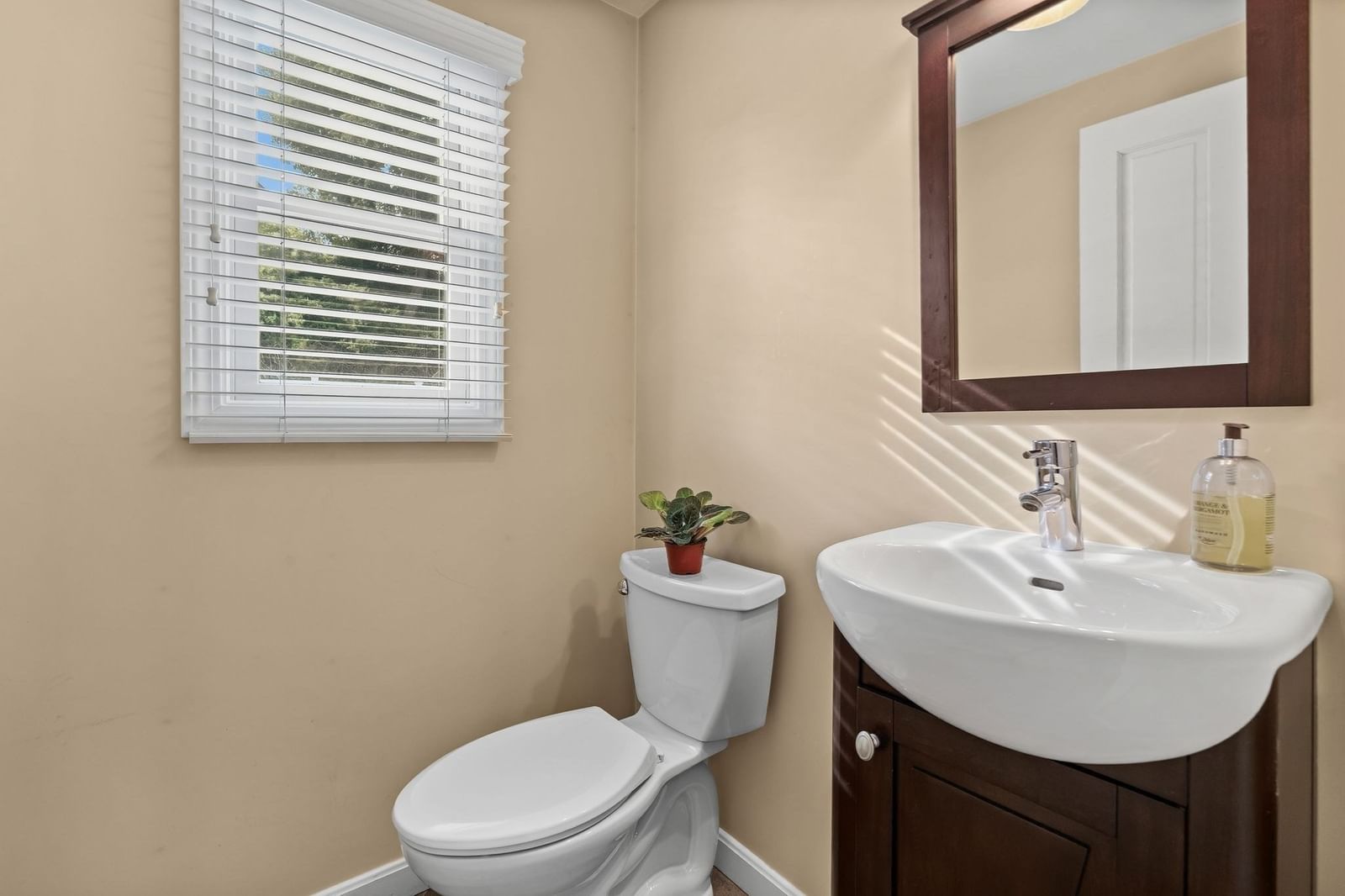 411 Newport Road Hull — Photo 14 of 40