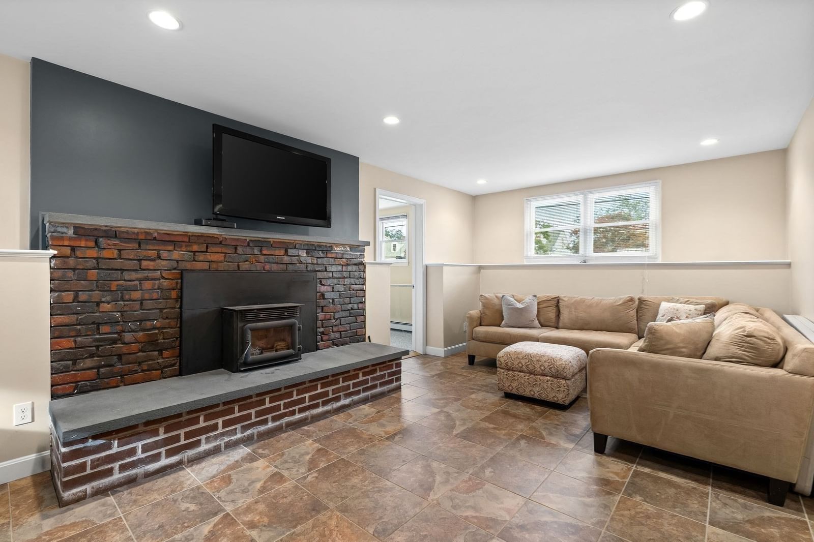 411 Newport Road Hull — Photo 19 of 40