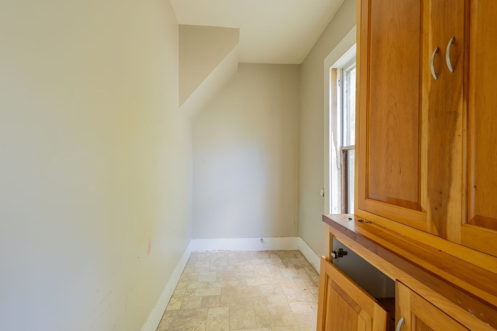 83 W Myrtle St Orange — Photo 10 of 17