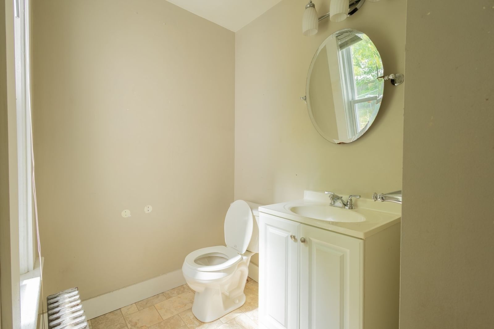 83 W Myrtle St Orange — Photo 13 of 17