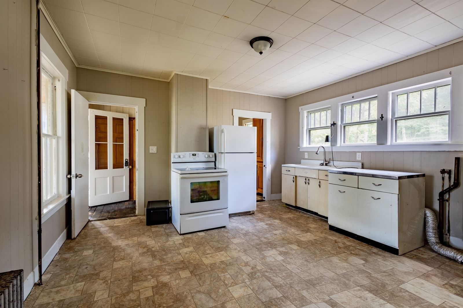 83 W Myrtle St Orange — Photo 9 of 17