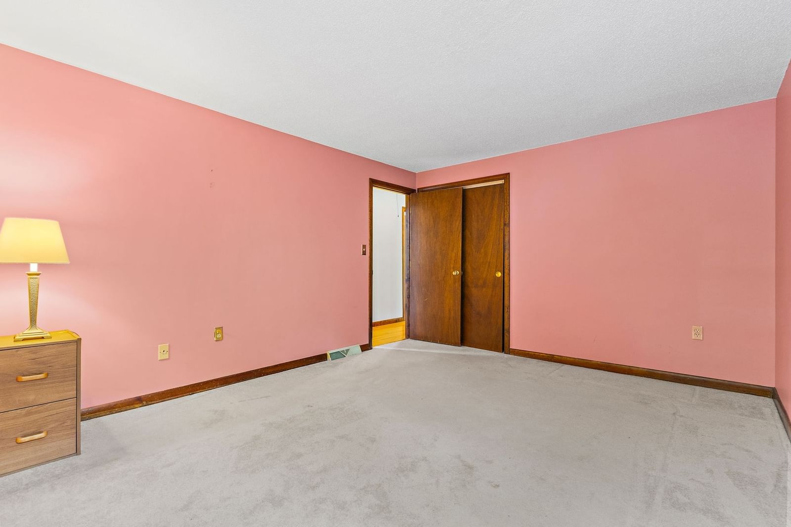 8 Roaen Dr Chelmsford — Photo 17 of 39
