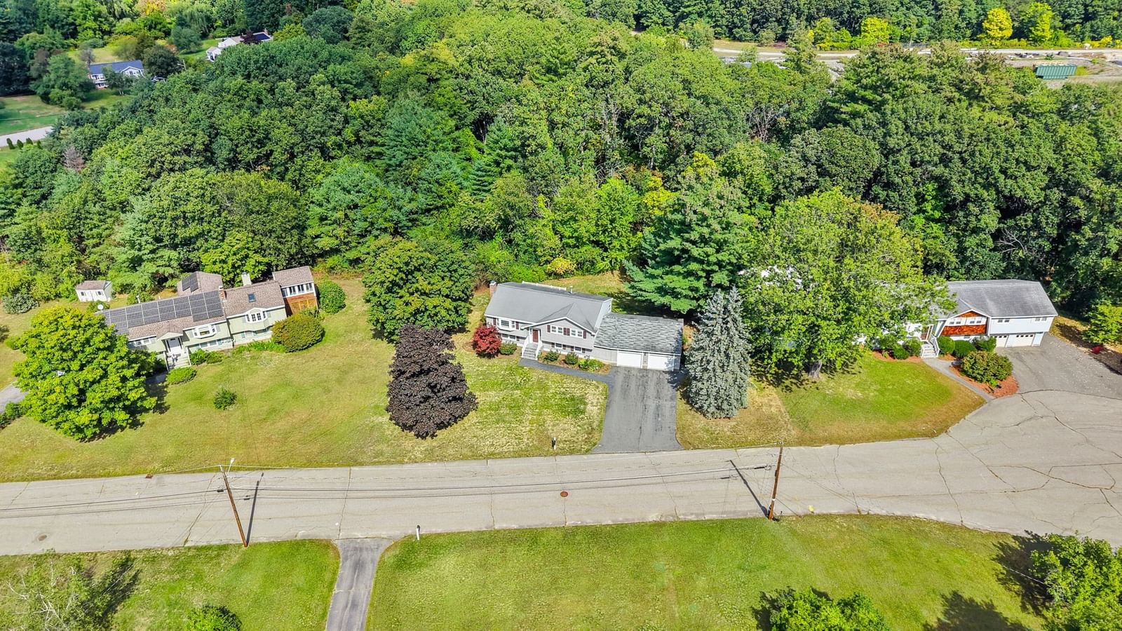 8 Roaen Dr Chelmsford — Photo 37 of 39