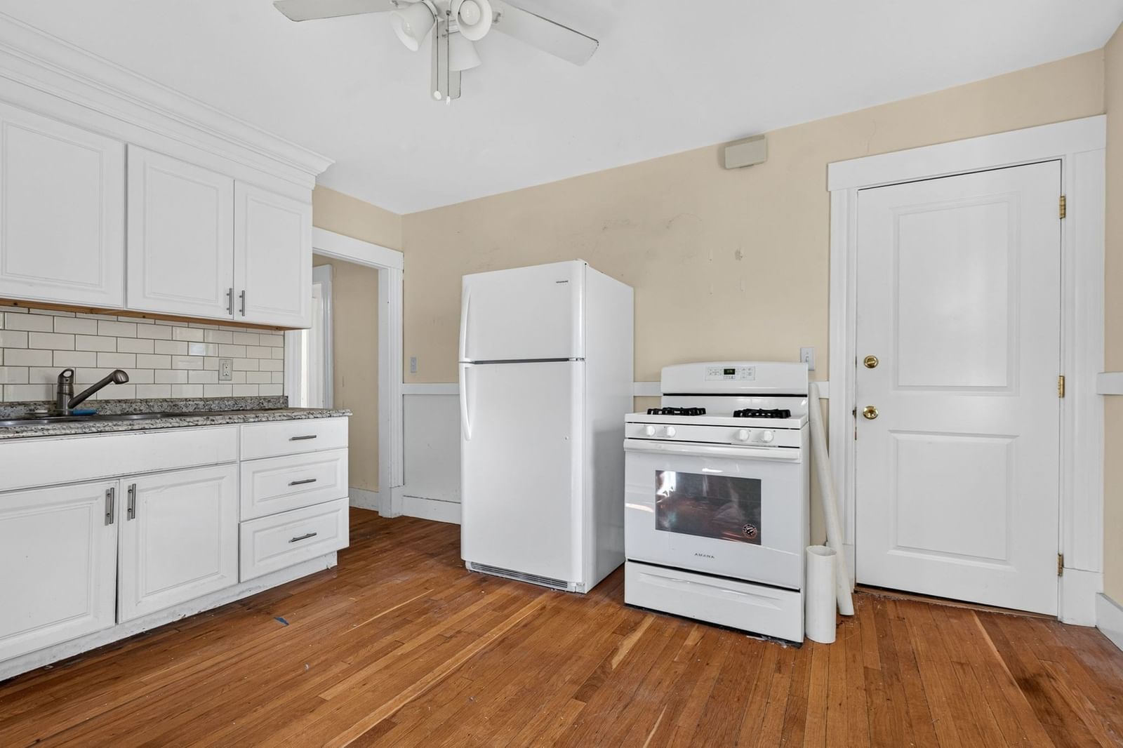 218-220 Walden St Cambridge — Photo 3 of 28