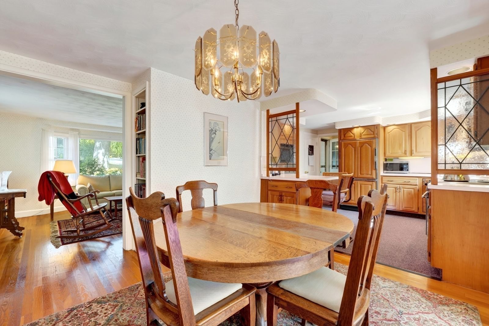 219 Laurel Street Melrose — Photo 9 of 38