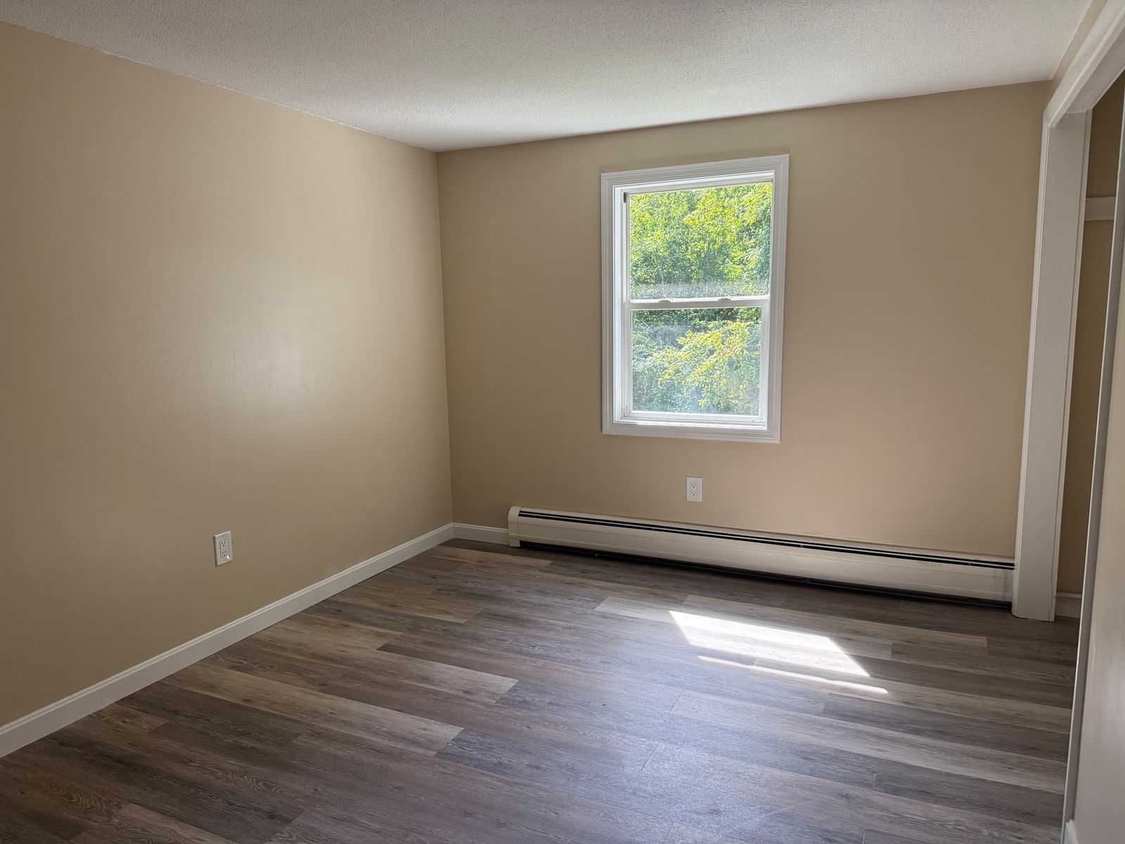 625 Gifford #2S Westport — Photo 5 of 14