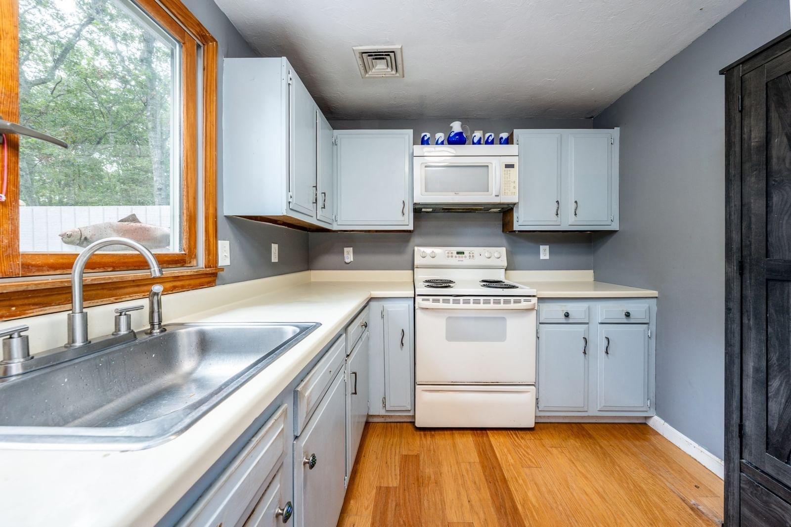 666 Boxberry Hill Rd Falmouth — Photo 9 of 27