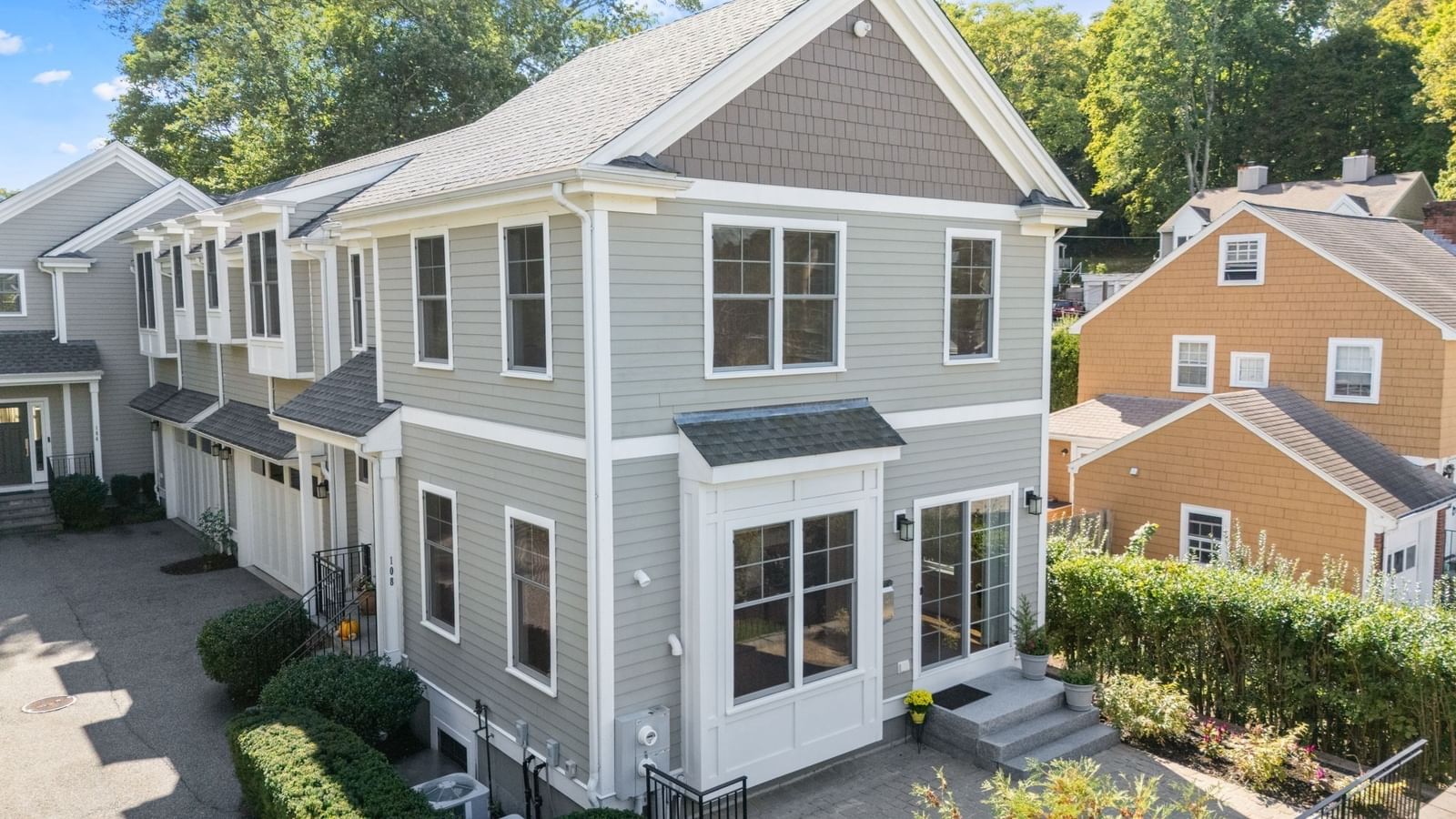 104-108 Hull St #108 Newton — Photo 39 of 41
