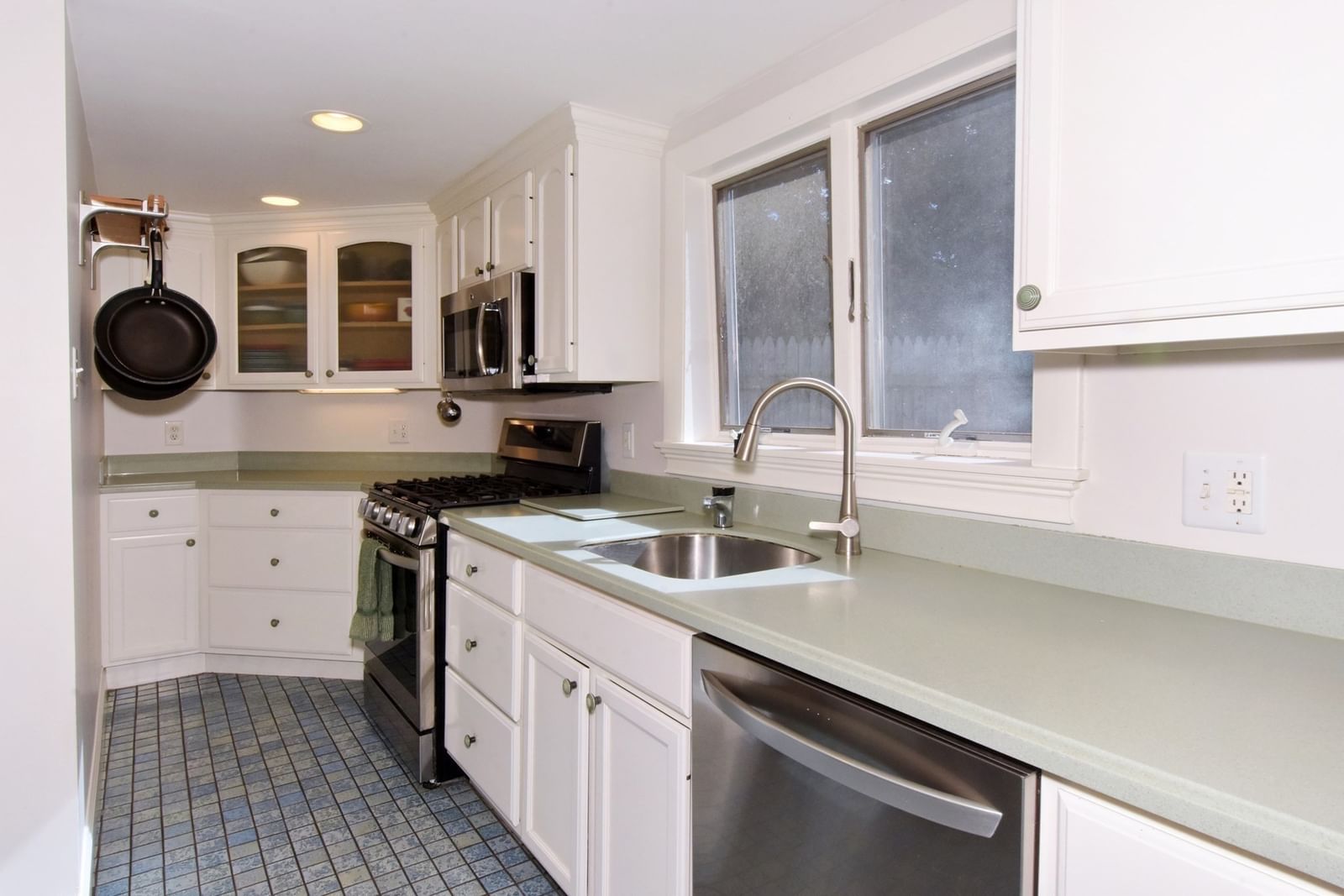 57 Roy Street Swampscott — Photo 20 of 39