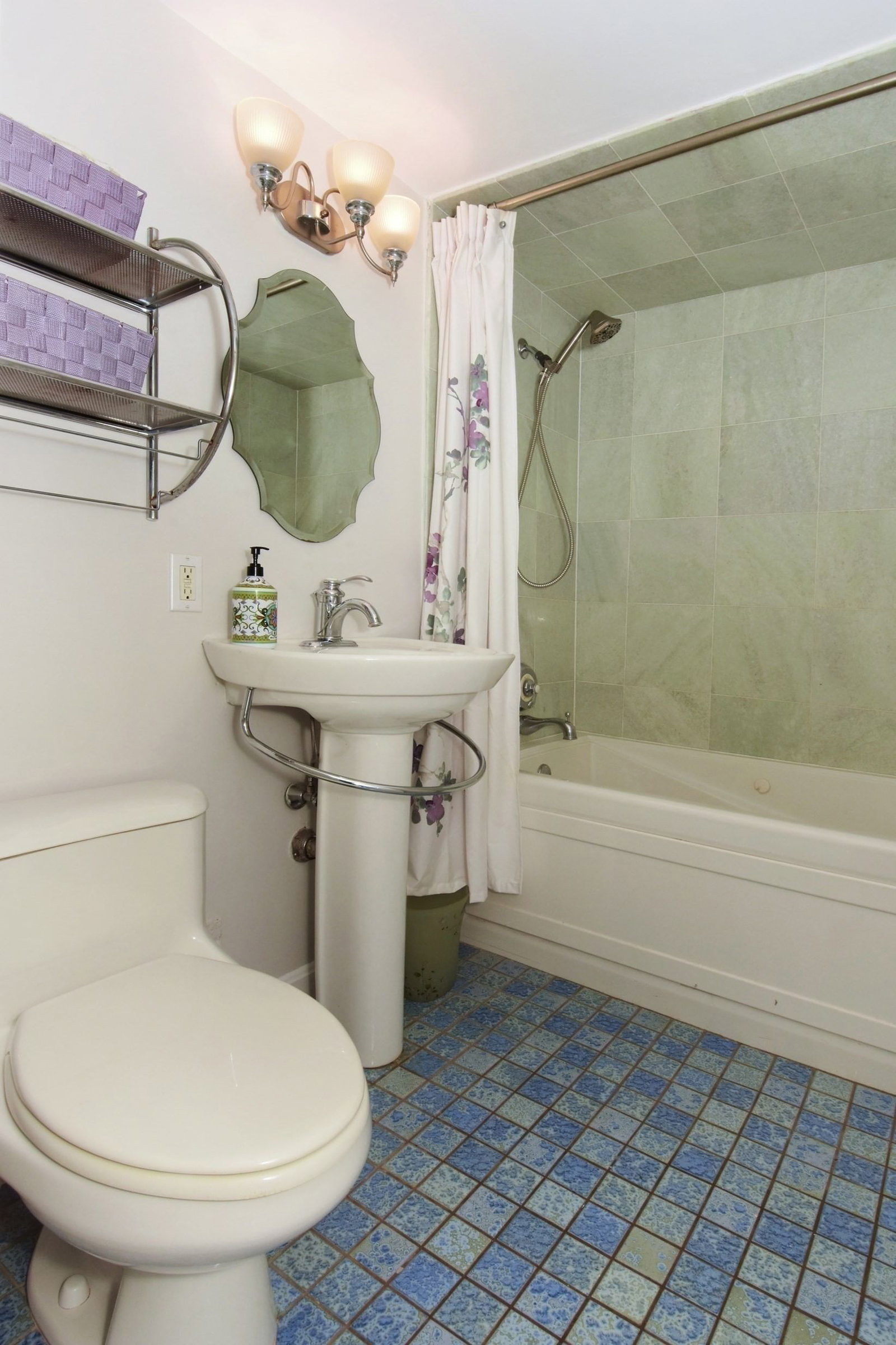 57 Roy Street Swampscott — Photo 21 of 39