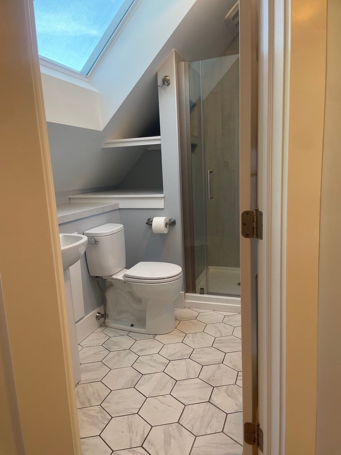 57 Roy Street Swampscott — Photo 8 of 39