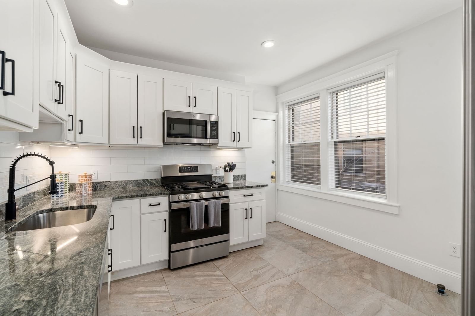 461 Washington St #1 Brookline — Photo 2 of 17