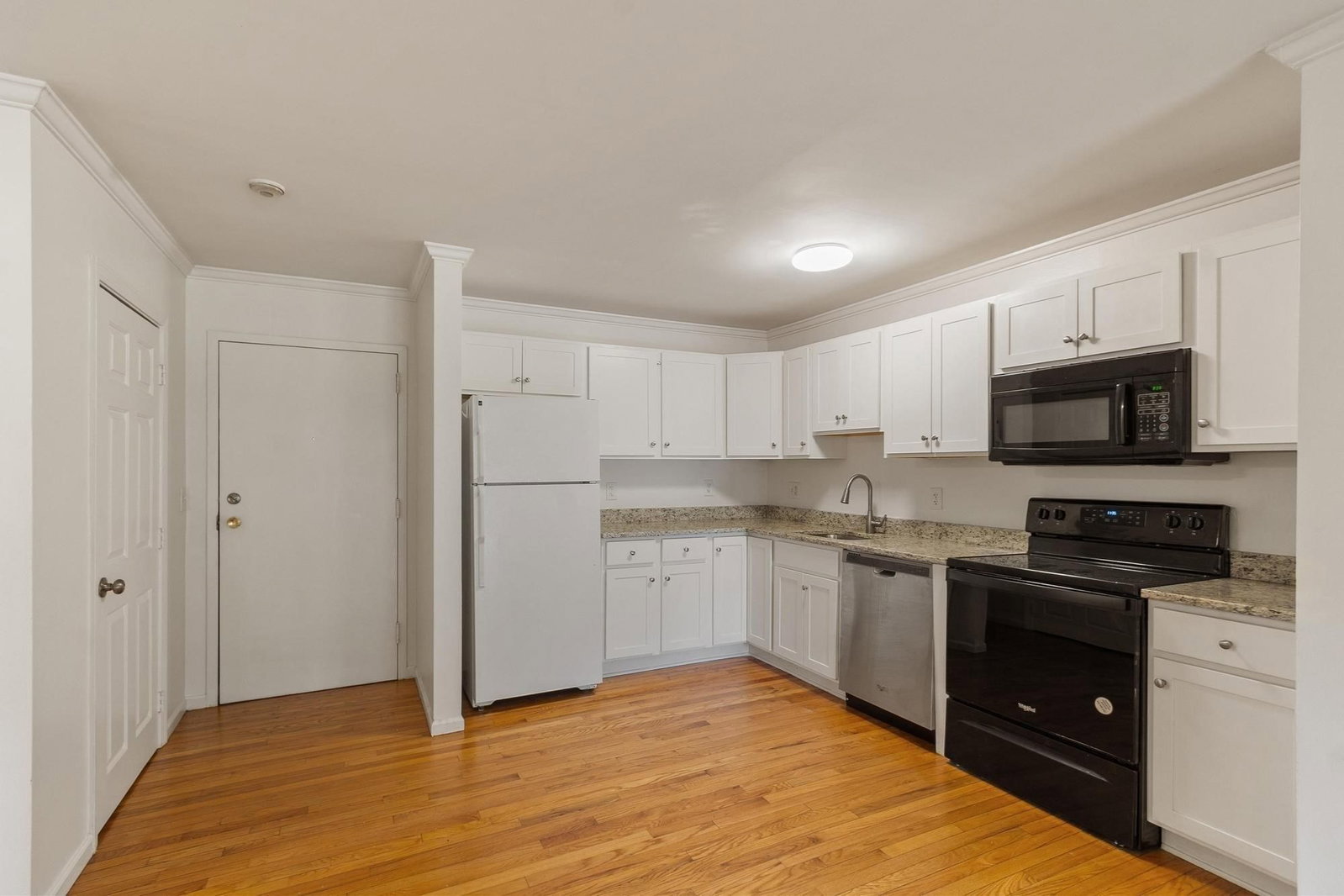 30 Abbey Rd #106 Leominster — Photo 3 of 36