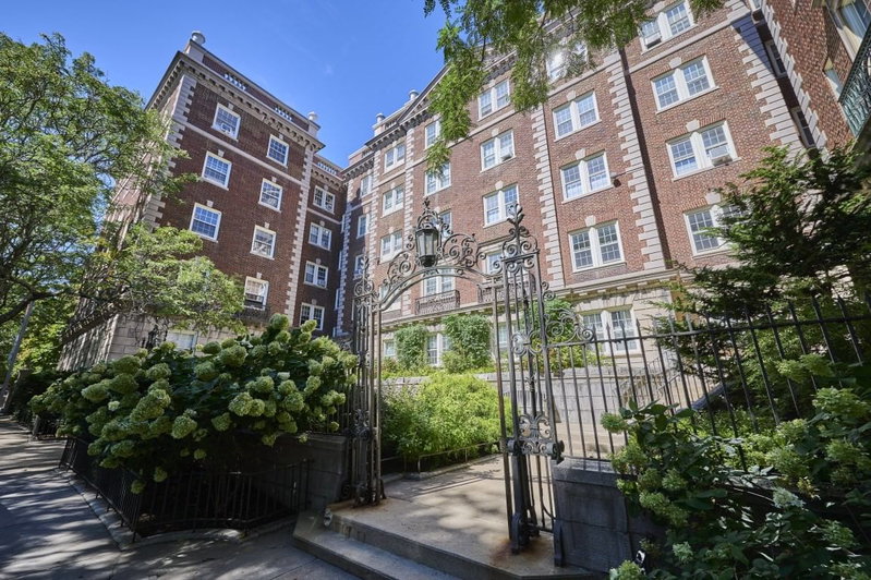7 Arlington St Unit 4