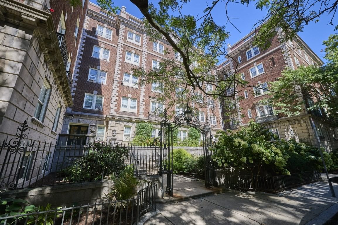7 Arlington St #4 Cambridge — Photo 11 of 12