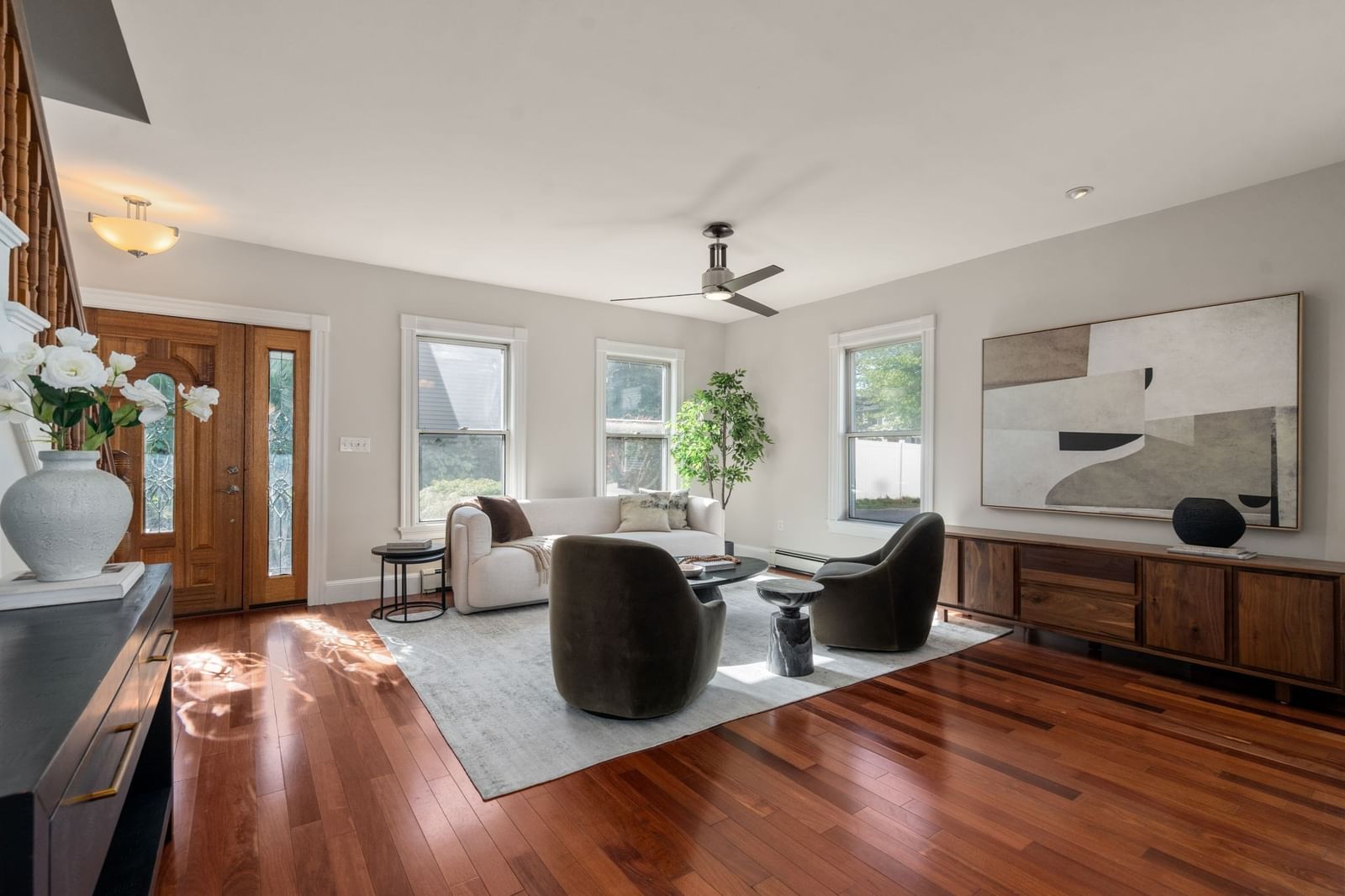 354 Hunnewell Street Needham — Photo 2 of 19