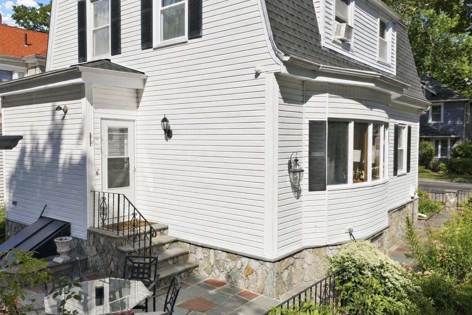 127 Rotch St New Bedford — Photo 6 of 29