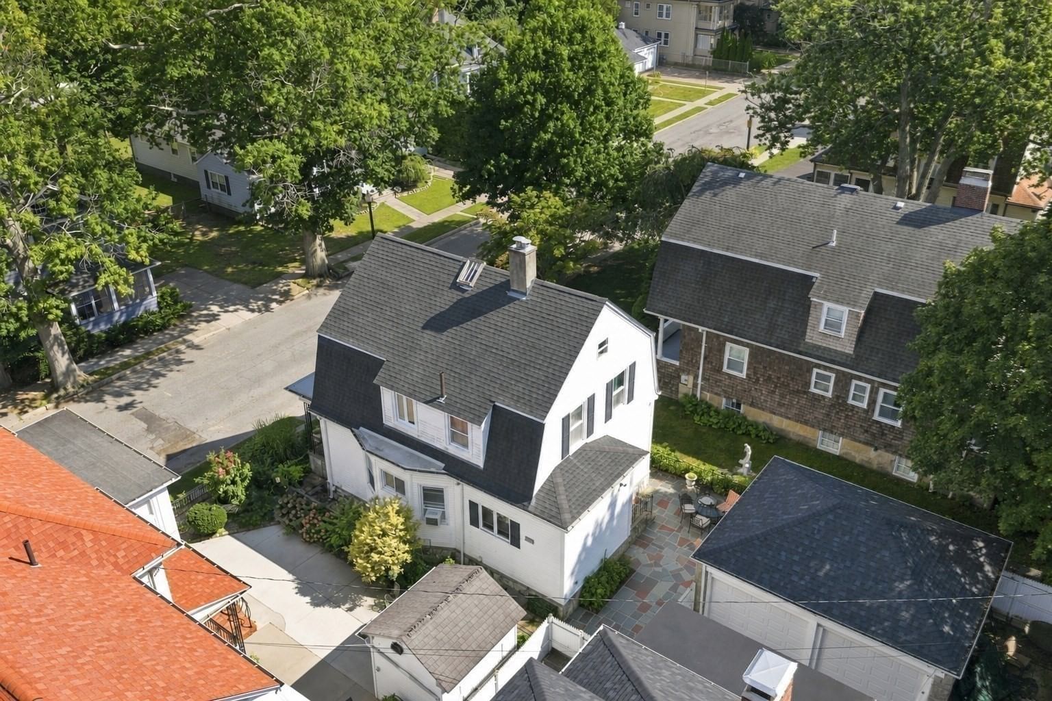 127 Rotch St New Bedford — Photo 9 of 29