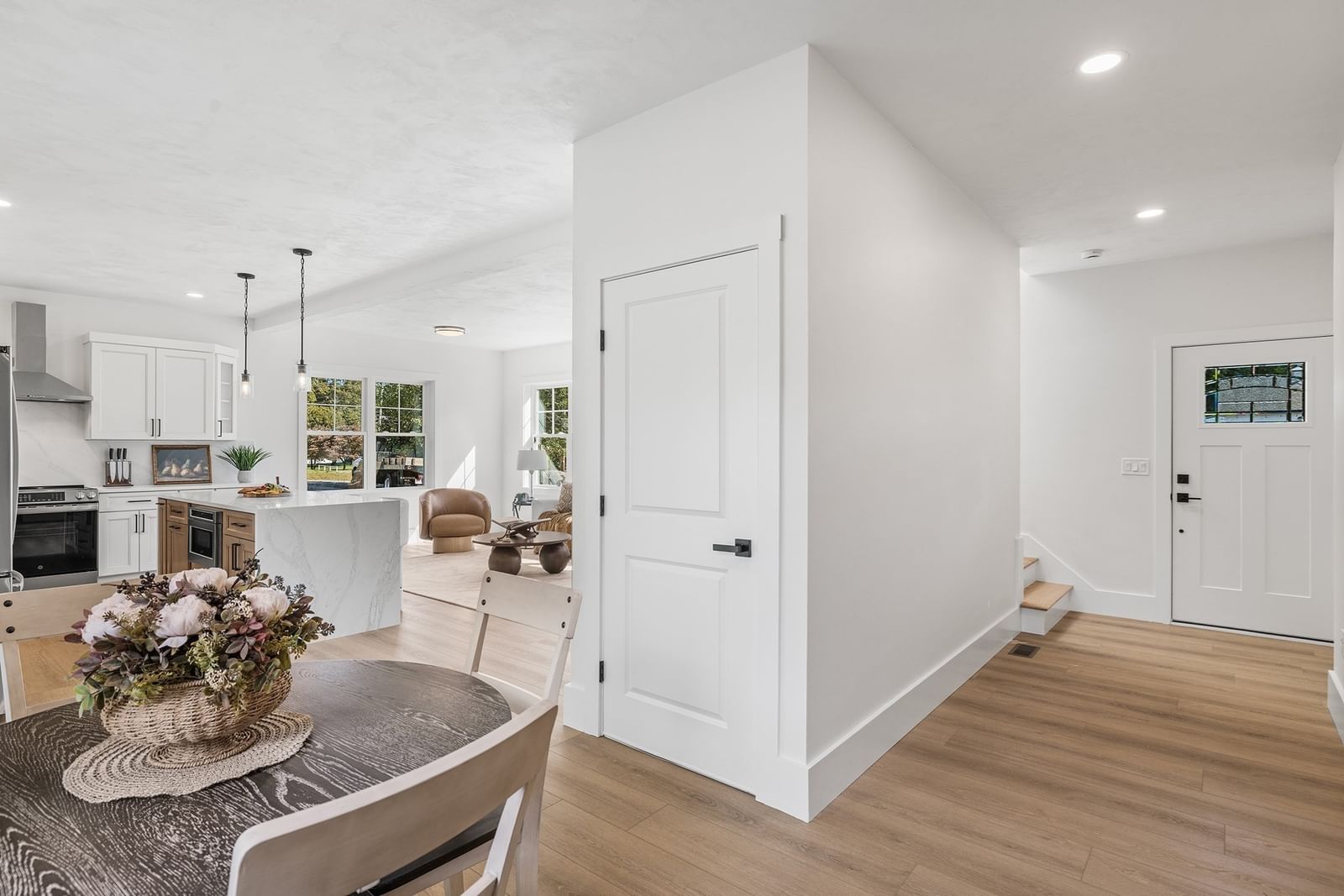 126 Maple St West Boylston — Photo 8 of 32