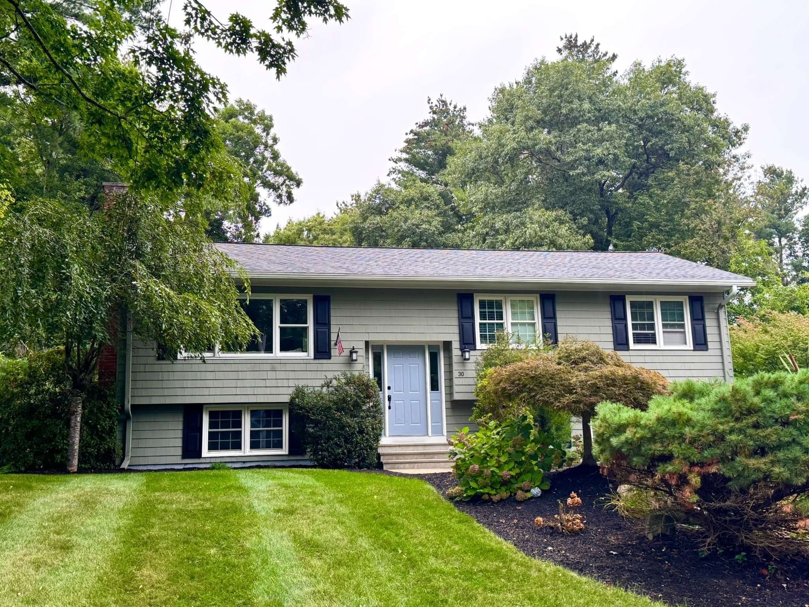 30 Mohawk Dr Northborough — Photo 2 of 33