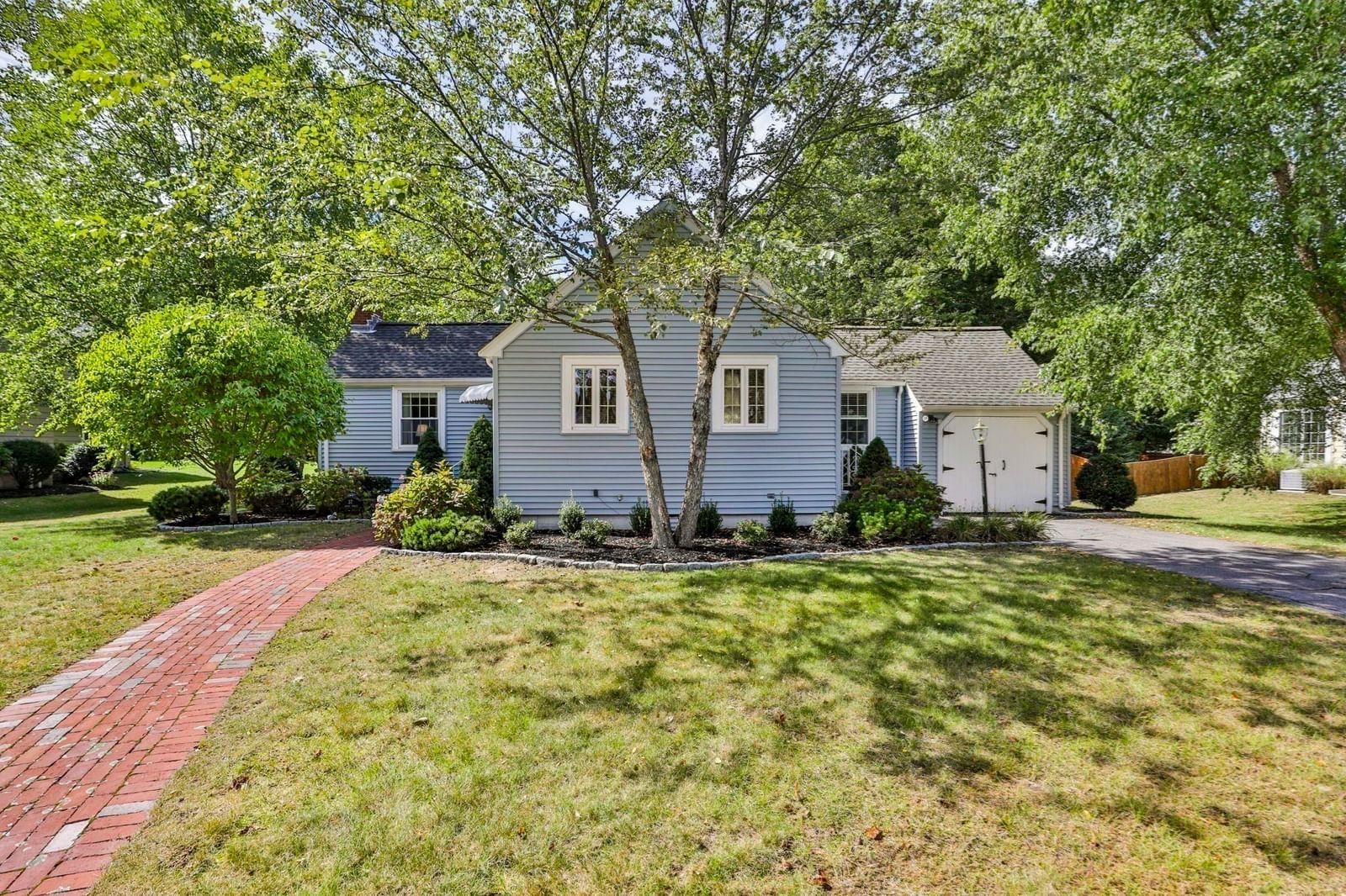 37 Mingo St Milton — Photo 1 of 23