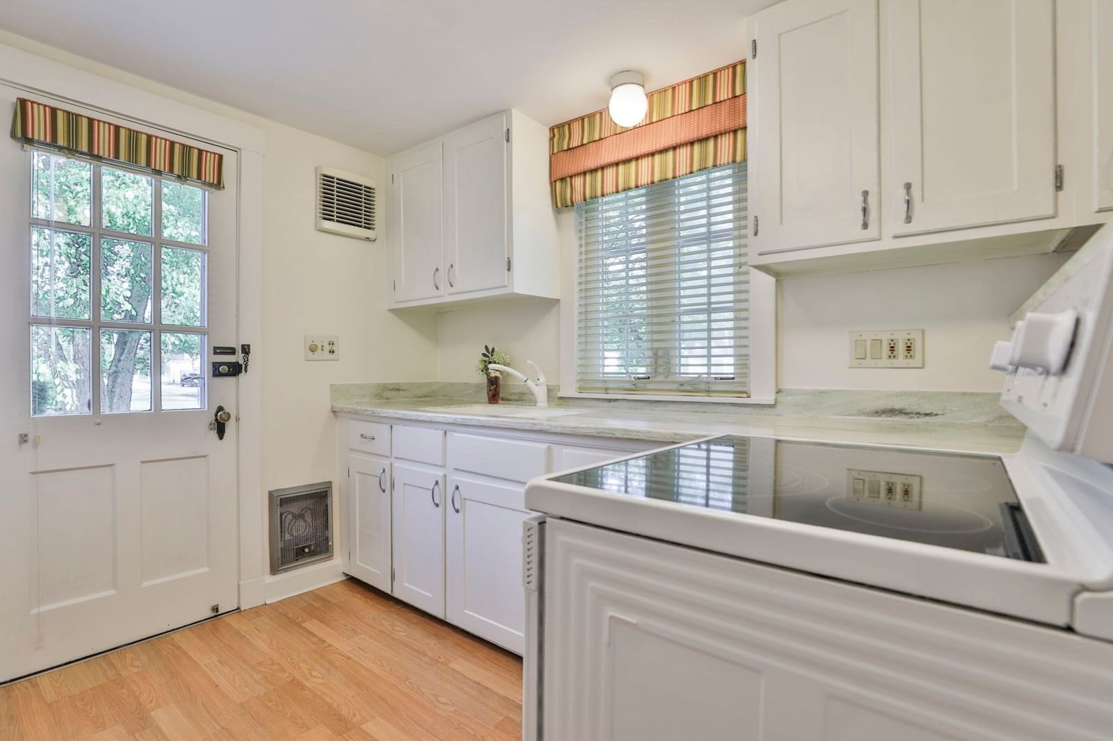 37 Mingo St Milton — Photo 10 of 23