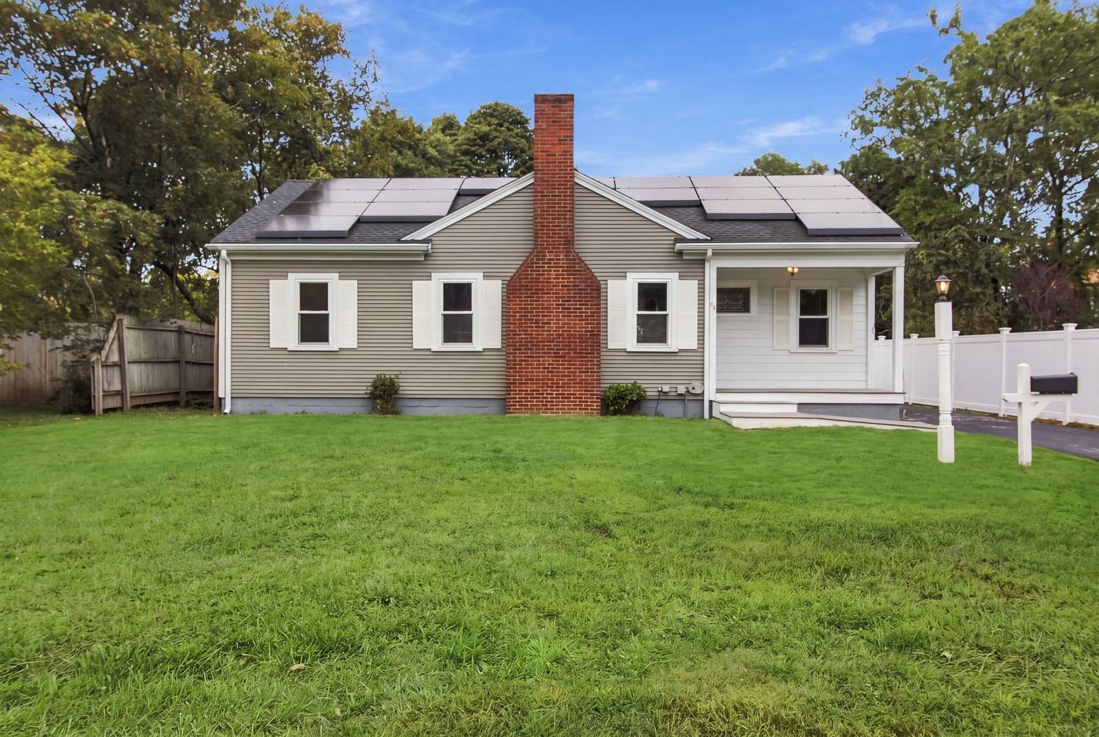 18 Murphy Rd Barnstable — Photo 2 of 31
