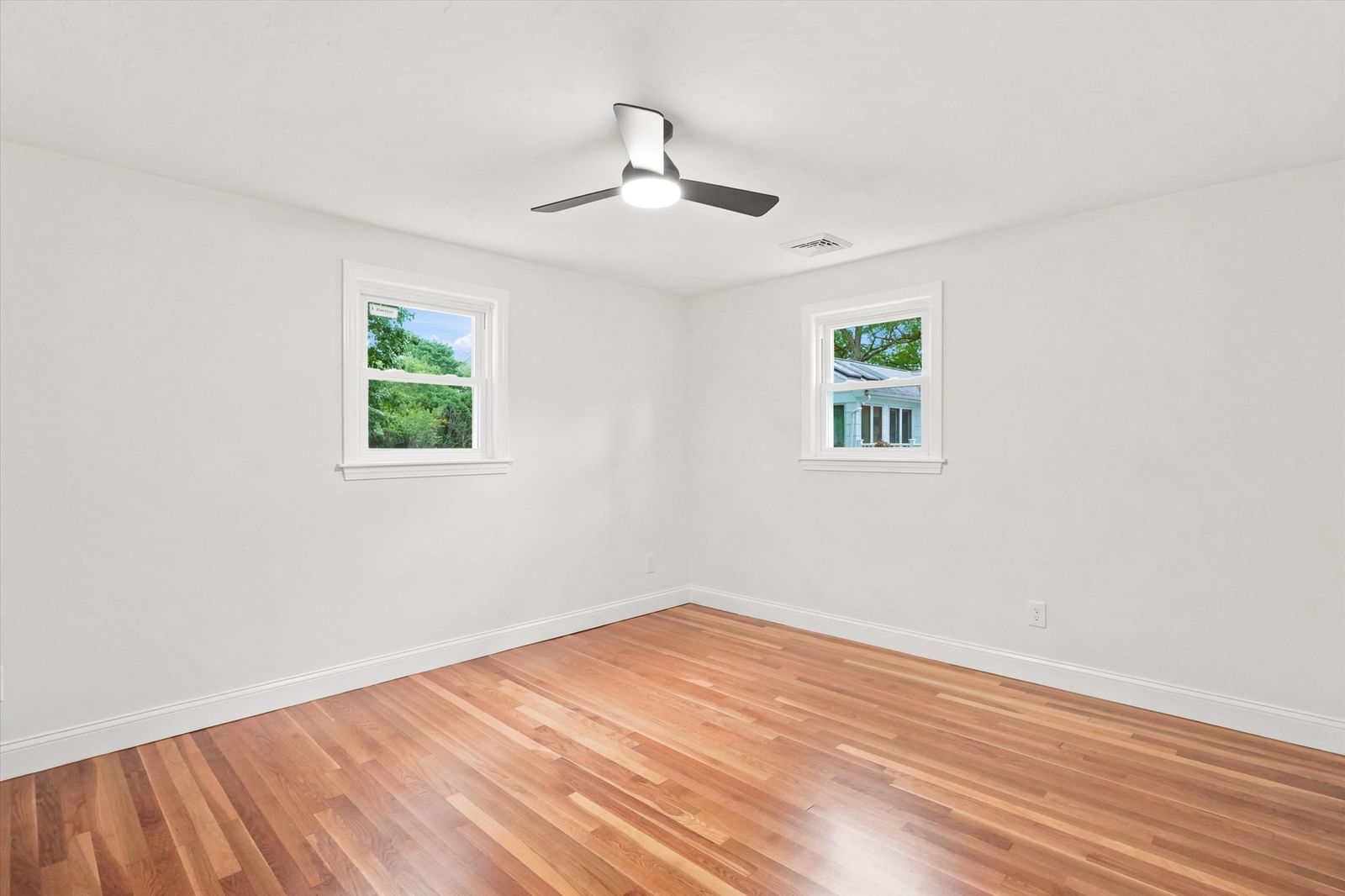 41 Marron Ave Stoughton — Photo 15 of 31